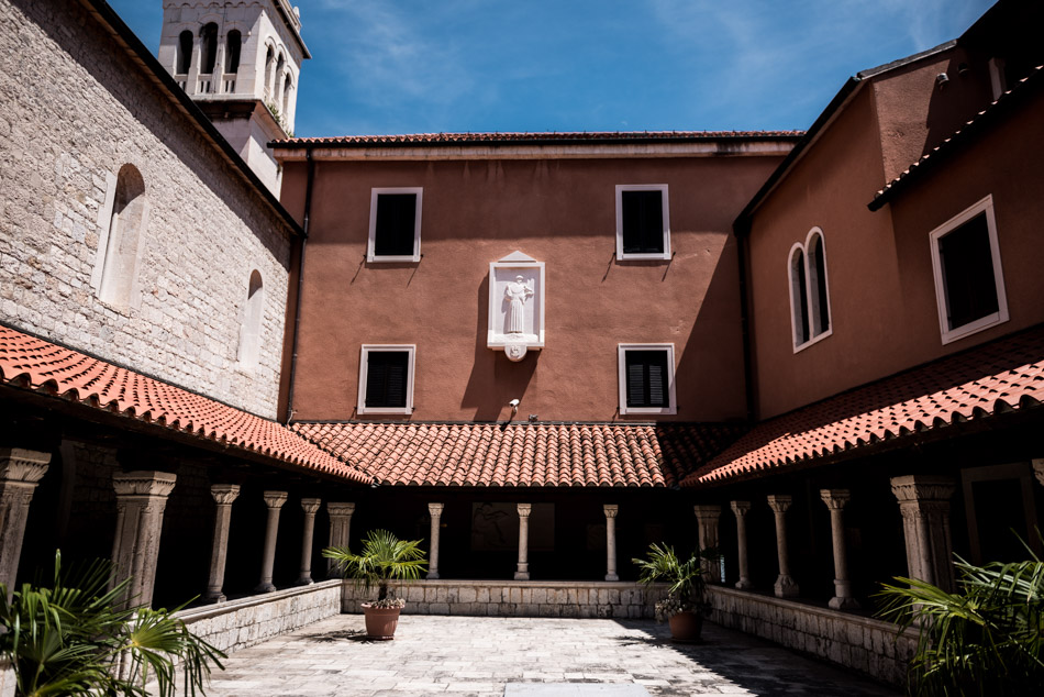 Road-Trip en Croatie - Voyage d'une semaine - Cloître, église et monastère de Saint François à Split